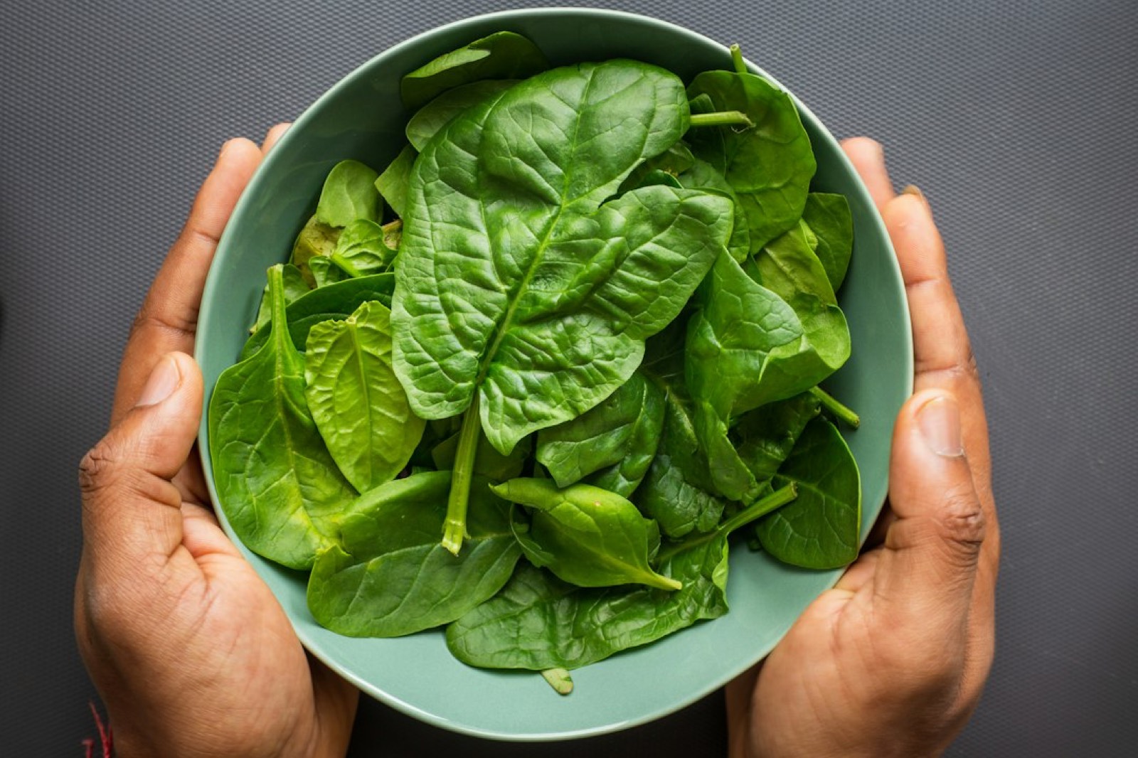 Lentilles, épinards et agrumes riches en fer et vitamine C