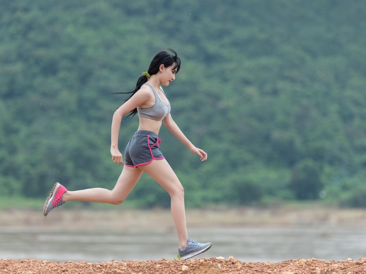 Gilet d'hydratation course à pied : bien choisir sans gêner la digesti